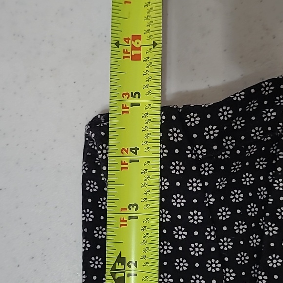 Old Navy women's Pixie Mid-Rise pants size 6 - Picture 9 of 10